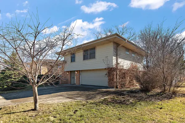 2708 Hawthorne LN, Flossmoor, IL 60422