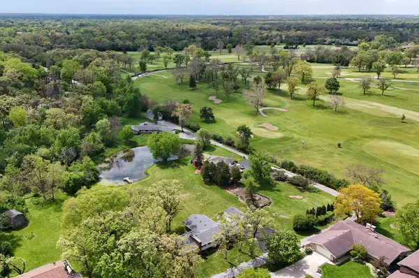 13 Riegel Oaks LN, Homewood, IL 60430