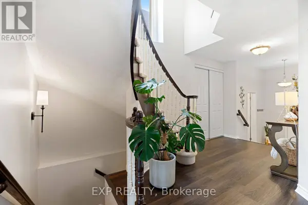 1064 CANDLEWOOD STREET, Ottawa, ON K4A5E9
