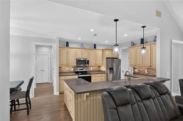 604 Laurel Haven CT, Seneca, SC 29678