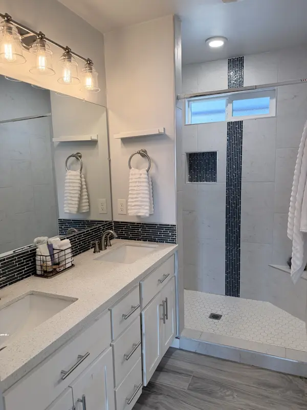 7226 N 23rd Ave, Phoenix, AZ 85021-7715