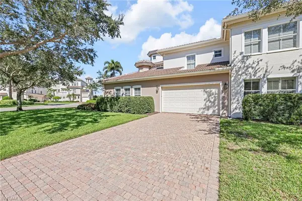 545 Avellino Isles CIR #102, Naples, FL 34119