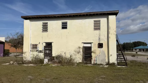 Lake Wales, FL 33853-3599,215 Lincoln Ave