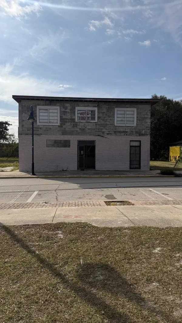 215 Lincoln Ave, Lake Wales, FL 33853-3599