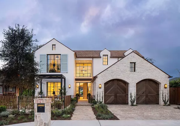 feature image of 5 Common Homebuying Myths—And the Truth Behind Them