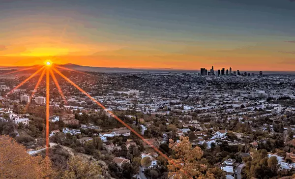 feature image of Making the Move to Orange County, CA? Your Guide to Finding Your Dream Home