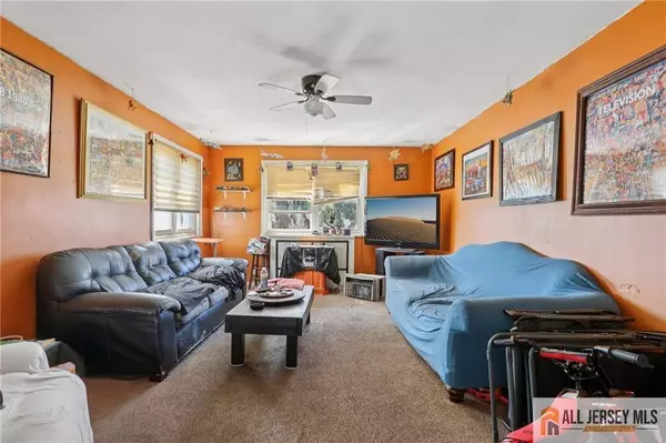 24 Maple RD, Iselin, NJ 08830