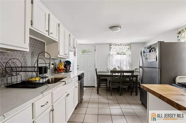 0-81-83 Grove ST, Somerville, NJ 08876