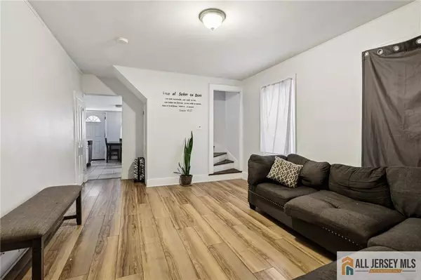 0-81-83 Grove ST, Somerville, NJ 08876