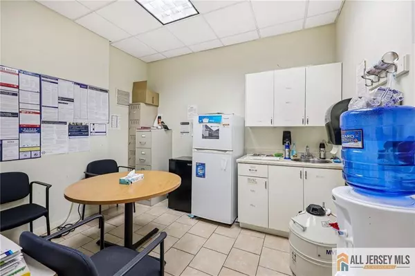 138 Bound Brook RD, Middlesex, NJ 08846