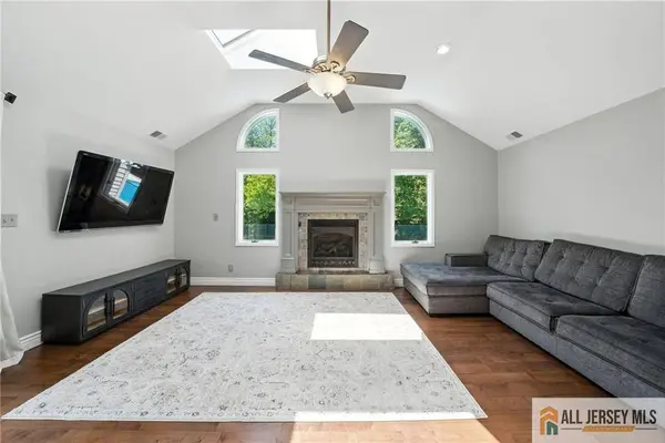 1072 Lake Placid DR, Toms River, NJ 08753