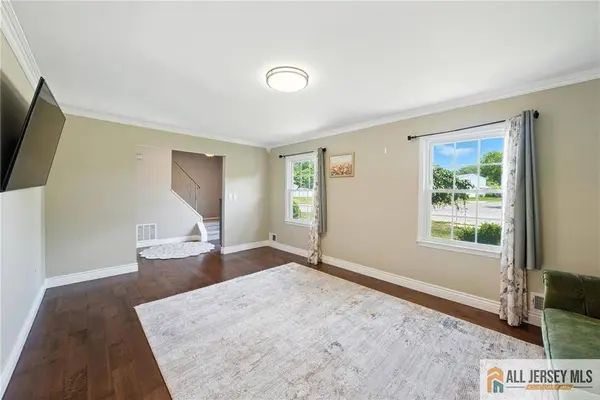 1072 Lake Placid DR, Toms River, NJ 08753