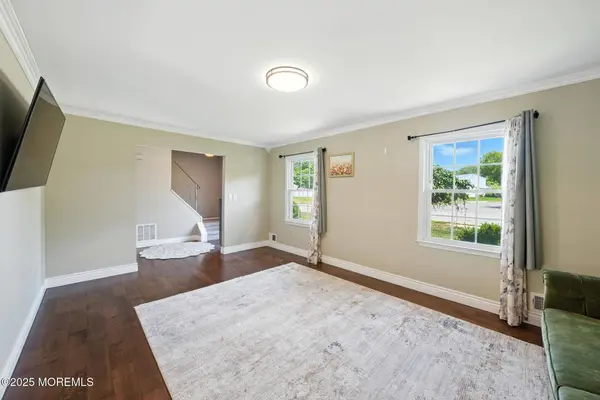 1072 Lake Placid Drive, Toms River, NJ 08753