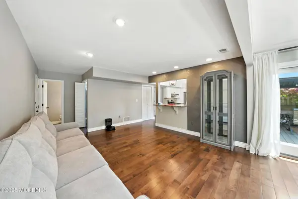 1072 Lake Placid Drive, Toms River, NJ 08753