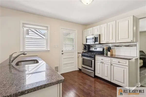 61 Wickom AVE, Hamilton, NJ 08690