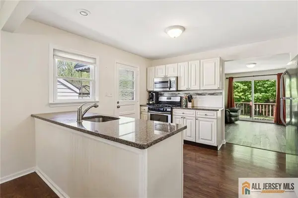 61 Wickom AVE, Hamilton, NJ 08690