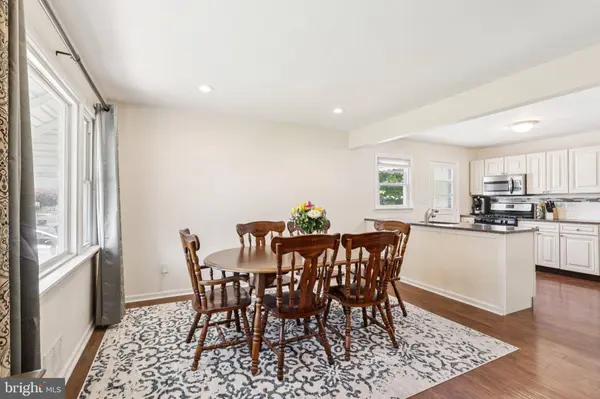 61 WICKOM AVE, Hamilton, NJ 08690