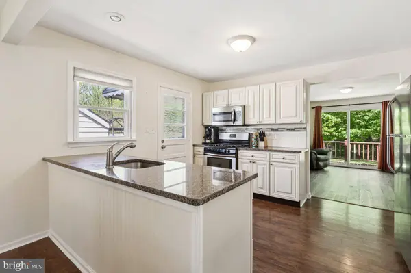 61 WICKOM AVE, Hamilton, NJ 08690