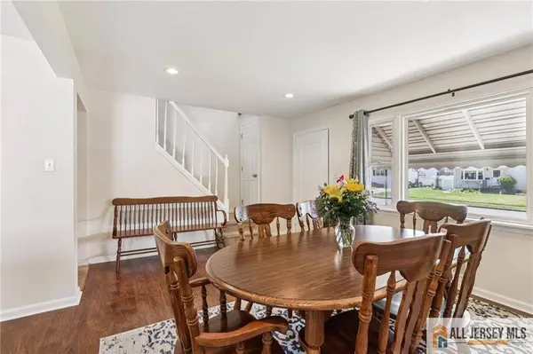 61 Wickom AVE, Hamilton, NJ 08690