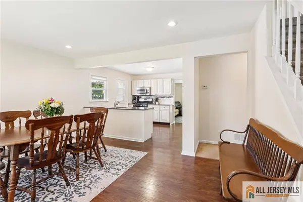61 Wickom AVE, Hamilton, NJ 08690