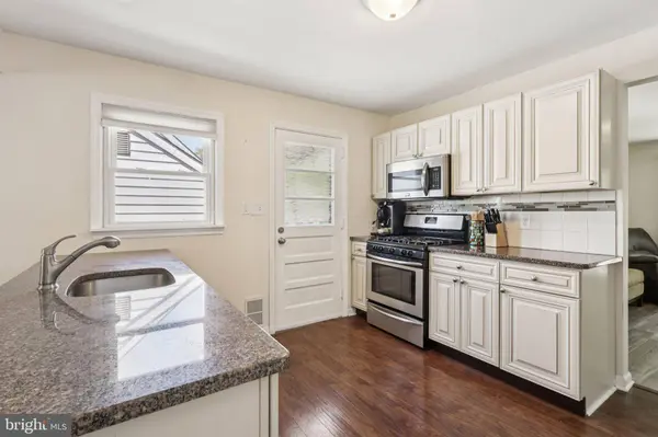 61 WICKOM AVE, Hamilton, NJ 08690