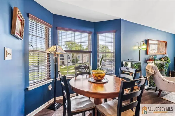 18 Dennis CT, Hightstown, NJ 08520