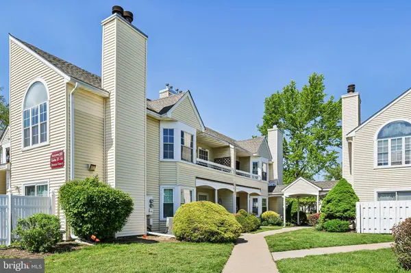 18 DENNIS CT, Hightstown, NJ 08520