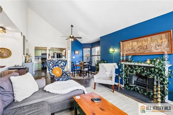 18 Dennis CT, Hightstown, NJ 08520