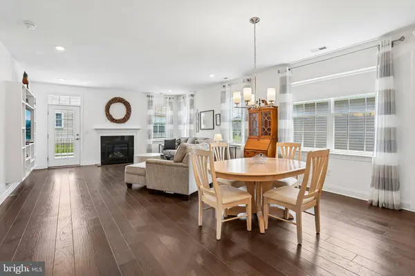 2 PIER, Mount Holly, NJ 08060