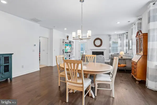 2 PIER, Mount Holly, NJ 08060