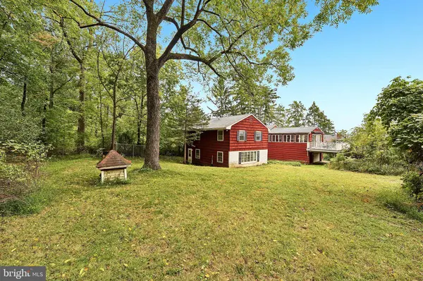 1556-1556A RIVER RD, Titusville, NJ 08560