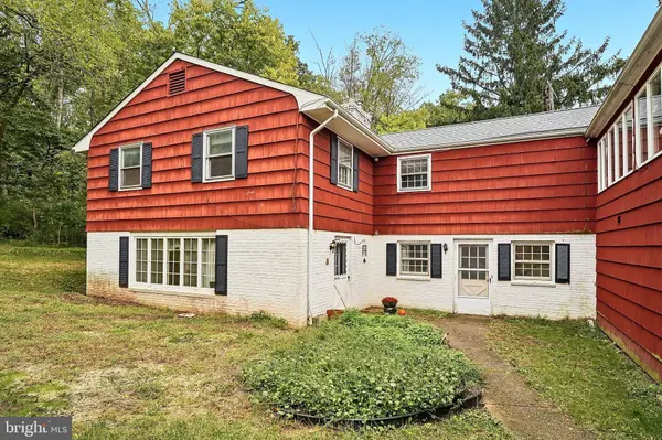 1556-1556A RIVER RD, Titusville, NJ 08560