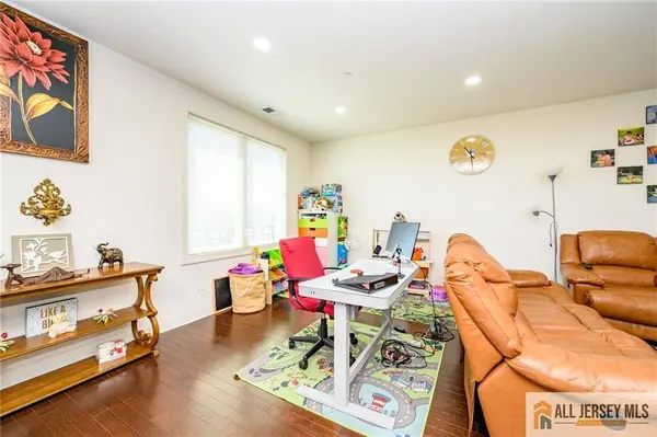 2330 Route 33 #301, Robbinsville, NJ 08691