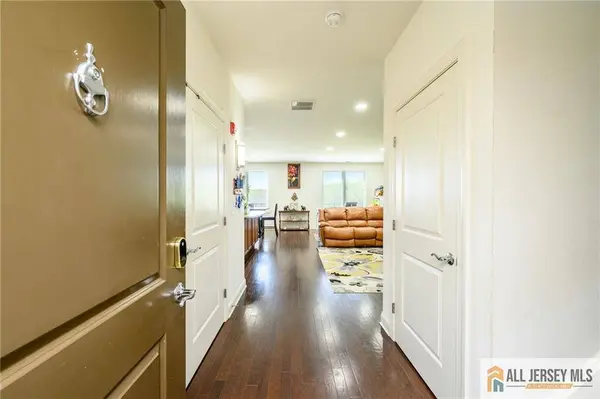 2330 Route 33 #301, Robbinsville, NJ 08691
