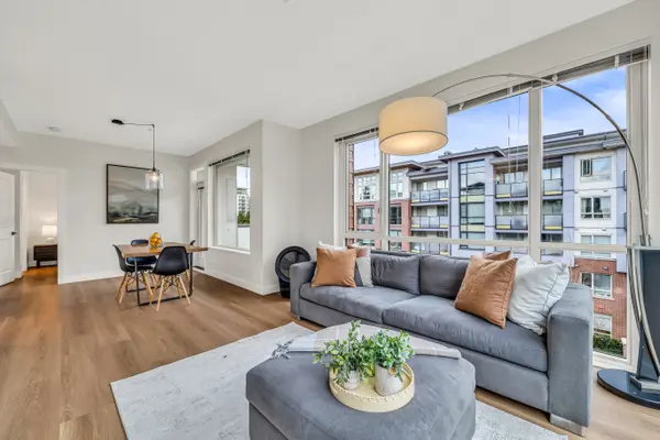 2632 Library Ln #404, North Vancouver District, BC V7J 0B8