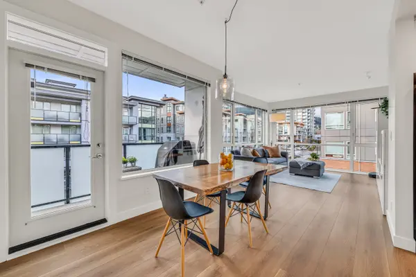 2632 Library Ln #404, North Vancouver District, BC V7J 0B8