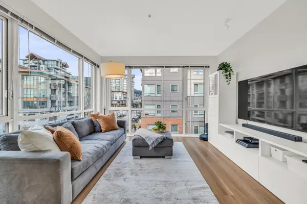 2632 Library Ln #404, North Vancouver District, BC V7J 0B8