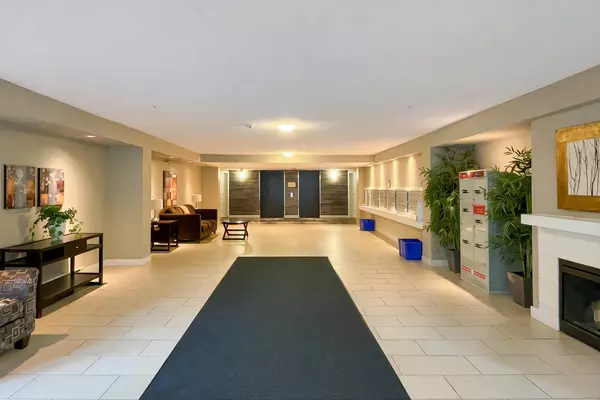 Maple Ridge, BC V2X 8W6,12248 224 St #319