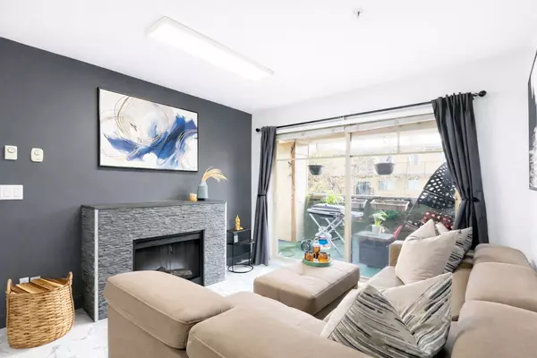 Maple Ridge, BC V2X 8W6,12248 224 St #319