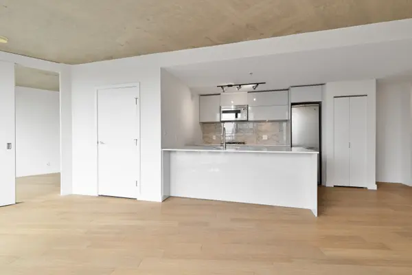 128 W Cordova St #1808, Vancouver, BC V6B 0E6