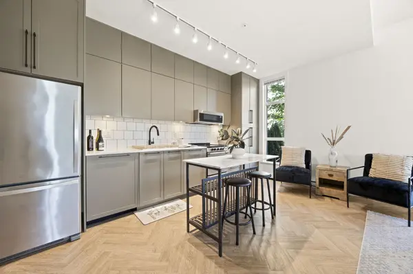 13933 105 Blvd #117, Surrey, BC V3T 0R6