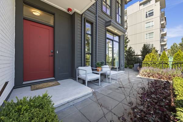 13933 105 Blvd #117, Surrey, BC V3T 0R6