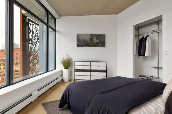 128 W Cordova St #1808, Vancouver, BC V6B 0E6