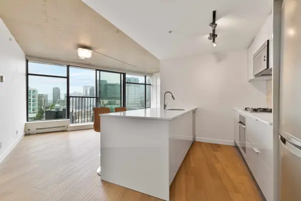 128 W Cordova St #1808, Vancouver, BC V6B 0E6