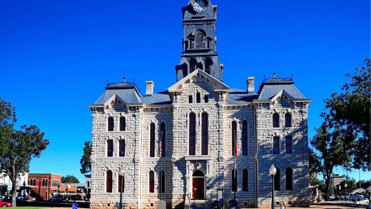 Historic Hood County Courthouse in Granbury, Texas, highlighting Granbury Square and the town’s historic charm as a lakeside getaway from Dallas