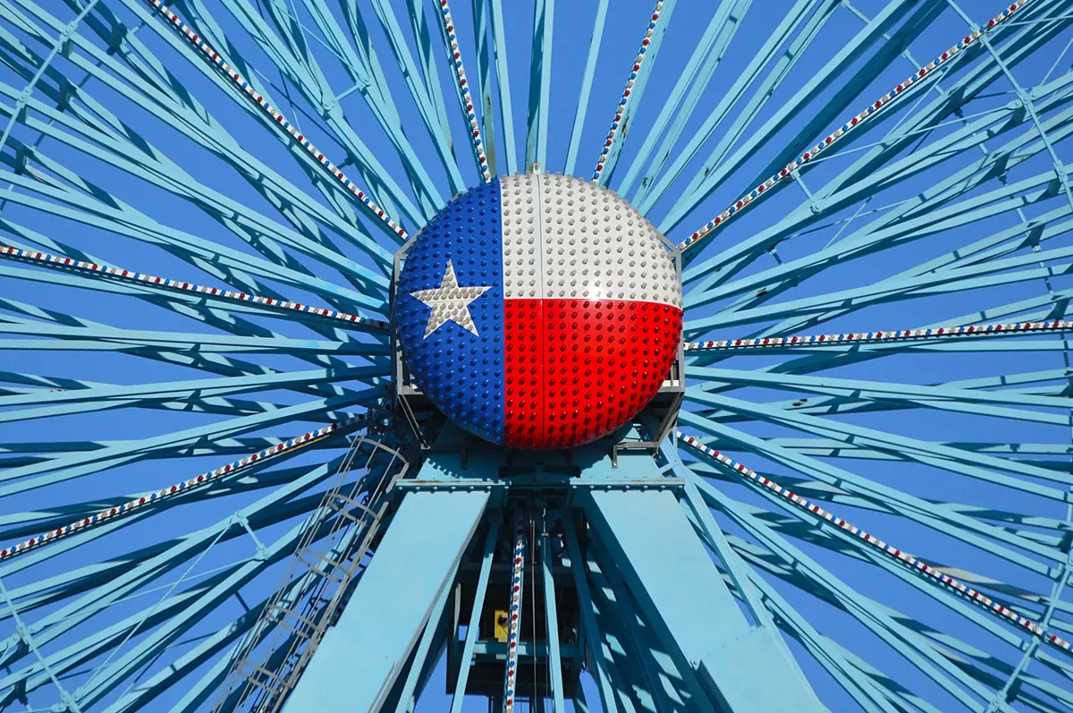 51288705 _ Dallas Tx © Angela Brackin _ Dreamstime.com