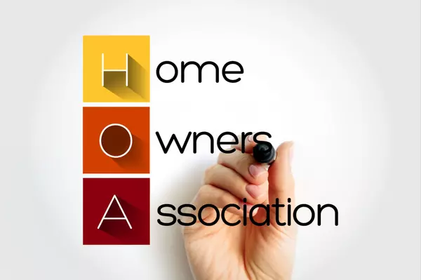 What Buyers Should Know About HOA Rules in North Dallas Neighborhoods