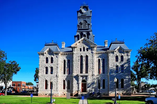 Granbury, Texas: A Historic Lakeside Getaway from Dallas that's worth the Drive