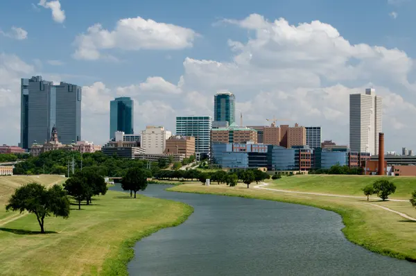 feature image of West Dallas: The Neighborhood Area to Watch Near Harold Simmons Park