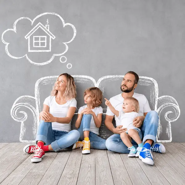 Should You Sell Before You Buy? Smart Strategies for Dallas Homeowners,Kelly Reber